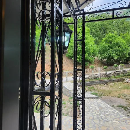 Lisinski Raj بيت ضيافة